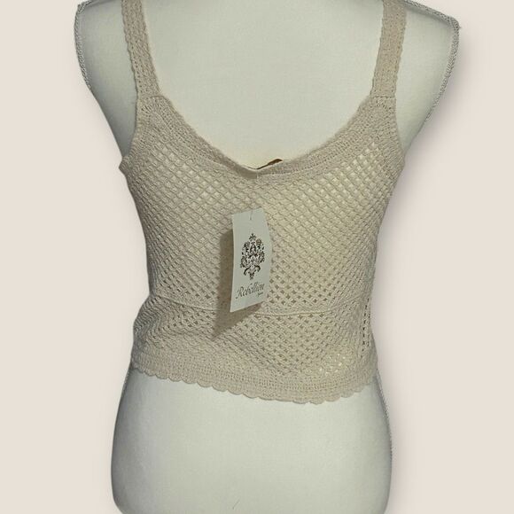 Rebellion | NWT Women's Ivory Floral Crocheted Crop Top. Size M - Picture 10 of 10